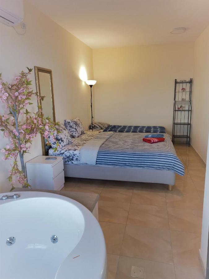 Panorama Bay View 3 Room Хайфа Экстерьер фото